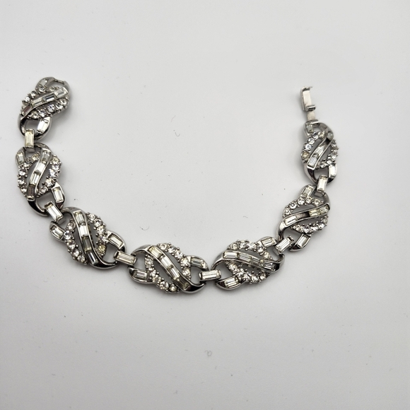 Trafari Jewelry - Dazzling Vintage Silver And rhinestone Trafari Bracelet